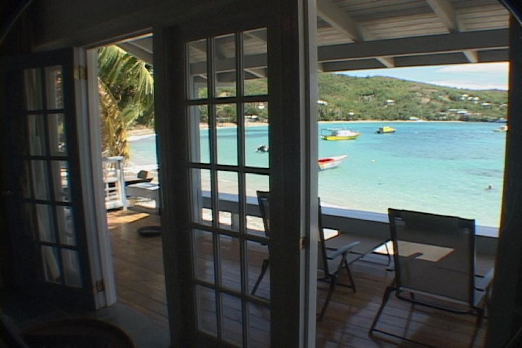 Bequia Beachfront Villa Hotel Friendship Exterior photo