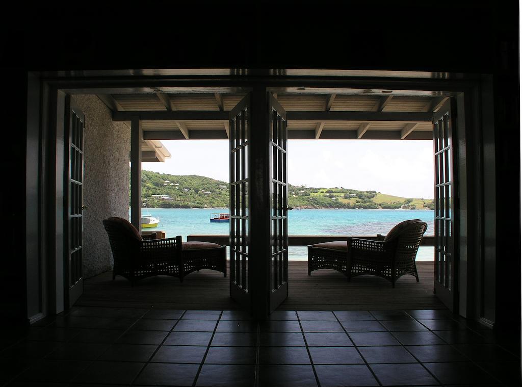 Bequia Beachfront Villa Hotel Friendship Exterior photo